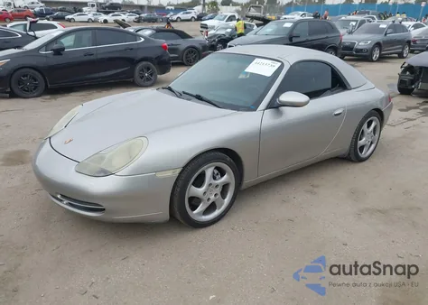 2000 Porsche 911 Carrera/Carrera 4 z USA, uszkodzony, nr VIN WP0CA2999YS651554